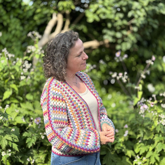 Oh So Colorful Granny - Cardigan
5