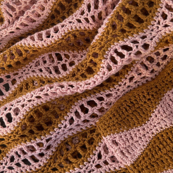 Rosana - Pocket Shawl
2