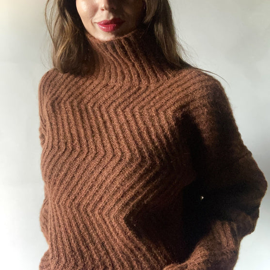 Darby - Turtleneck Sweater
8
