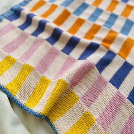 Hilma - Baby Blanket - Knit Kit
4
