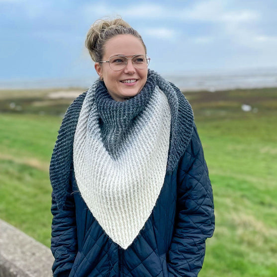 In-Lines Alpaca - Shawl
4