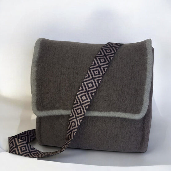 Jess  - Felted Bag
1