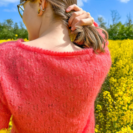 Martha Silk - Blouse with lace pattern
5
