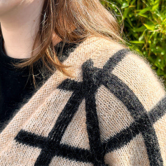 Max - Cardigan
4
