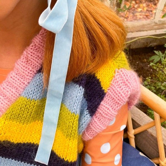 Knit Me Vest
4