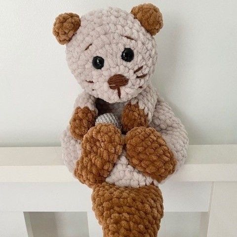 Ollie the Otter - Lovey
5