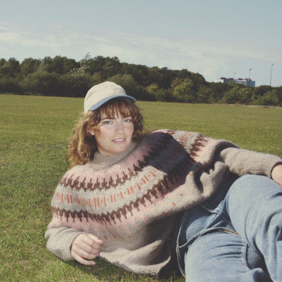 Dorthea - Yoke Sweater
8