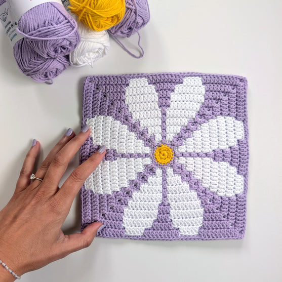 Daisy Dreams - Mosaic Square
3