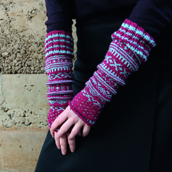 Mitts with Norwegian Pattern
3