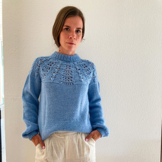 Spring Waves - Sweater
3