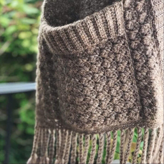 Shanti - Pocket shawl
3