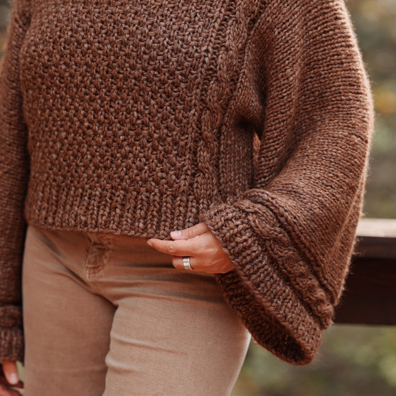 Lucent - Sweater
7