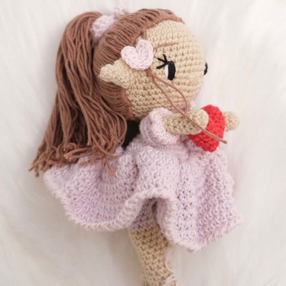 Valentina - Doll
3