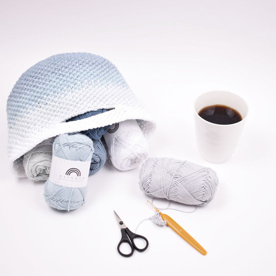 Crocheted Yarn Bag – Tone in Tone