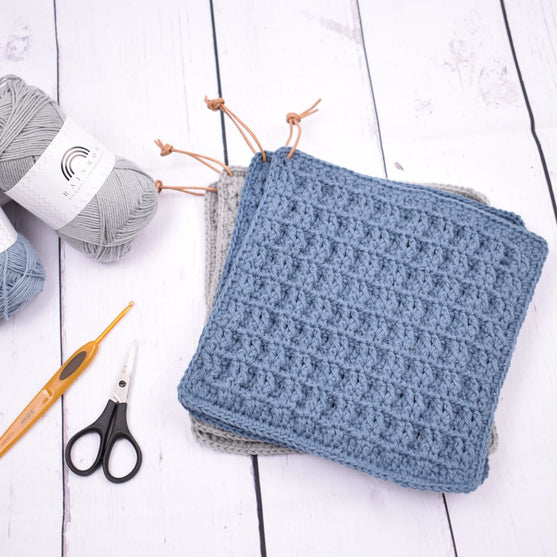 

Potholder in Waffle Pattern 8/4
1