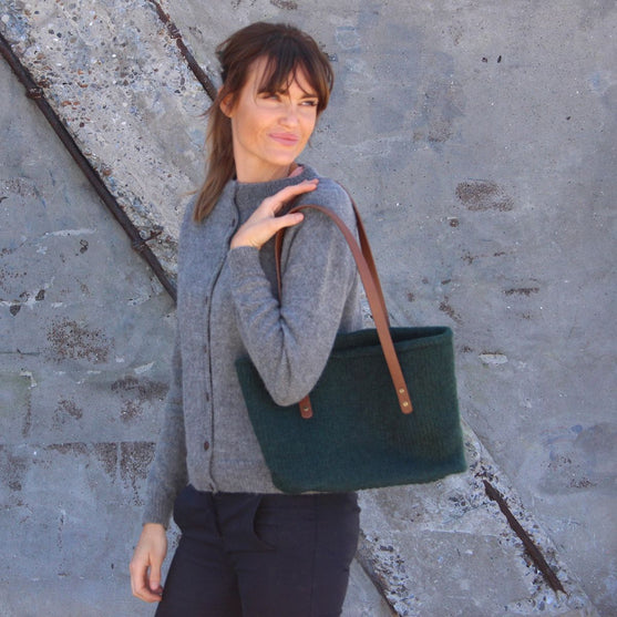 

Felted Bag (Solid Base)
2