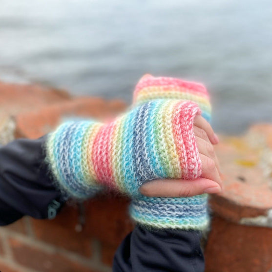 

Crayons - Wrist warmers
4