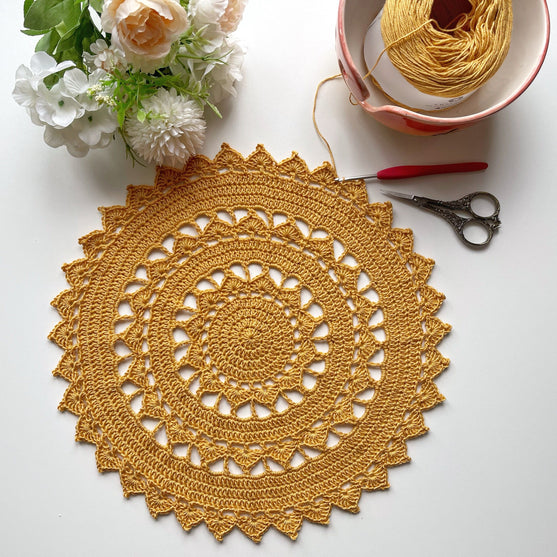 

Following the Sun - Doily
3