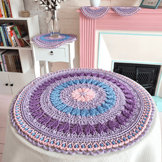 

Gwendolyne - Tablecloth
2