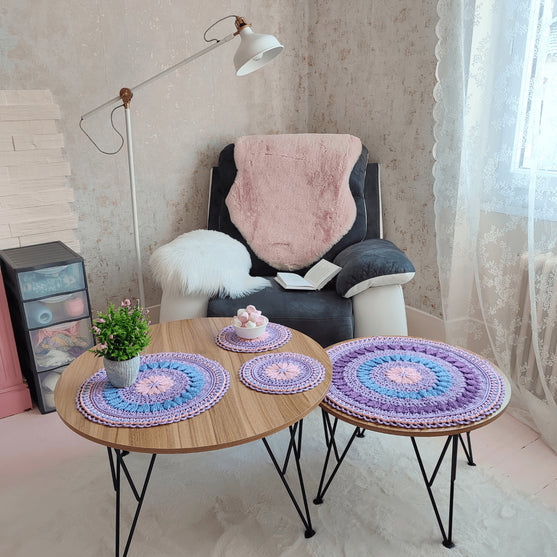 

Gwendolyne - Doily
7