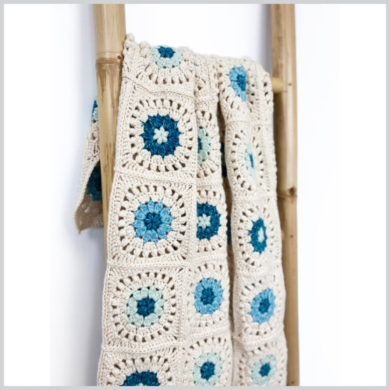 

Blossom Throw - Blanket
6