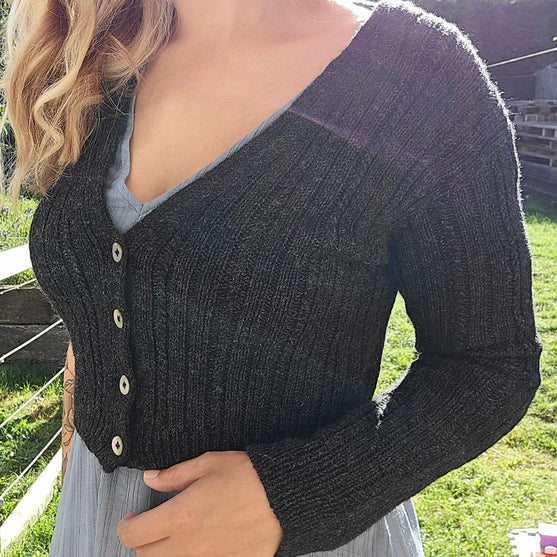 

Twist - Cardigan
2