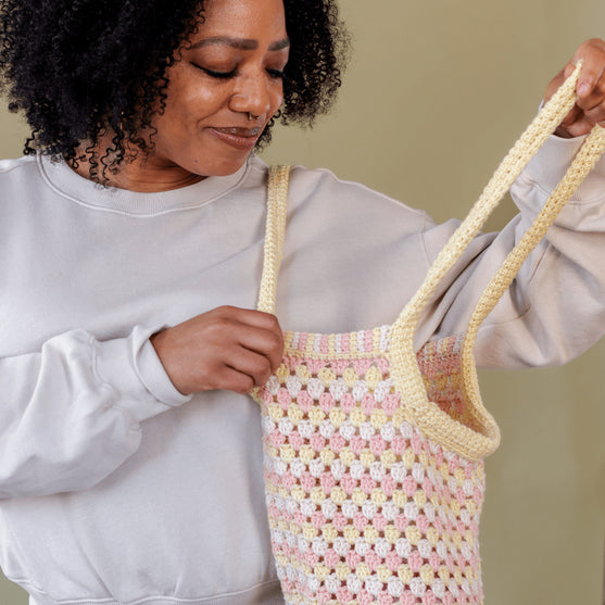 

Camellia - Bag
8