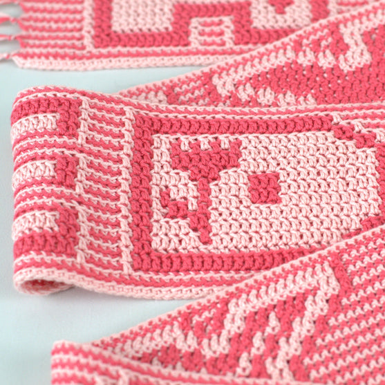 

Hooked on You - Scarf
5