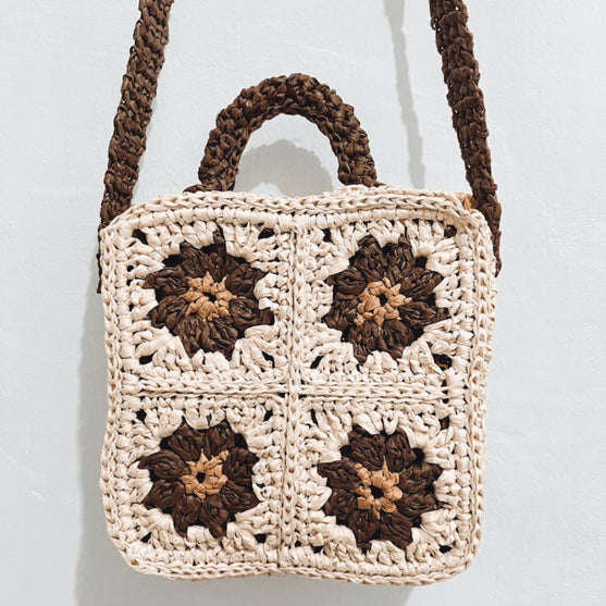 

Daisy - Crossbody Bag
10