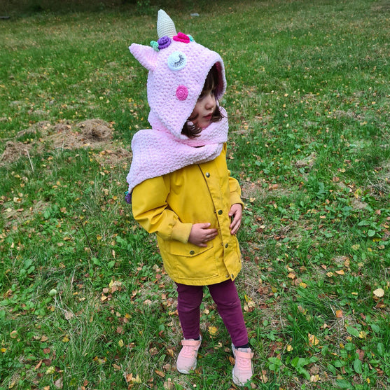 

Unicorn Scarf
4