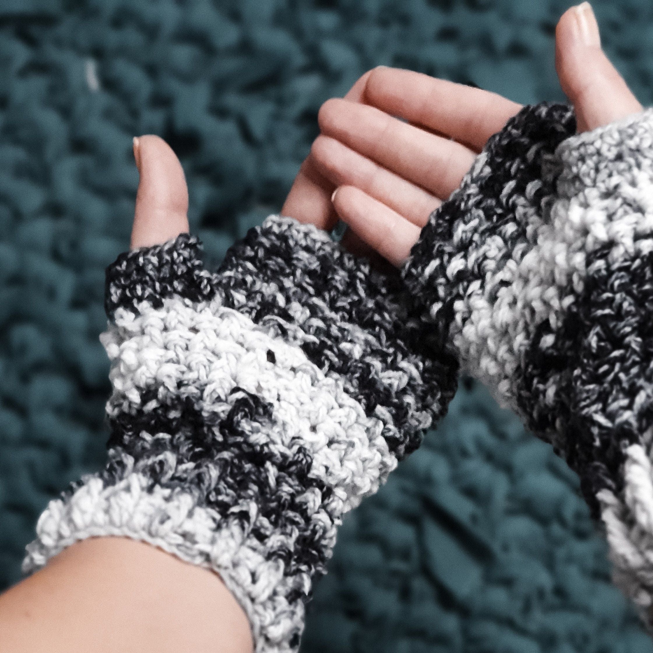 Salt and Pepper - Fingerless Gloves – Hobbii