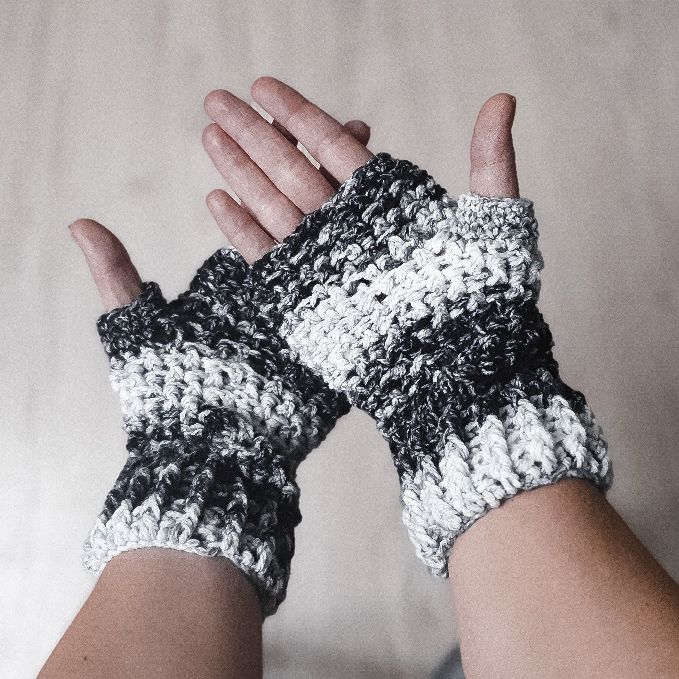 Salt and Pepper - Fingerless Gloves – Hobbii