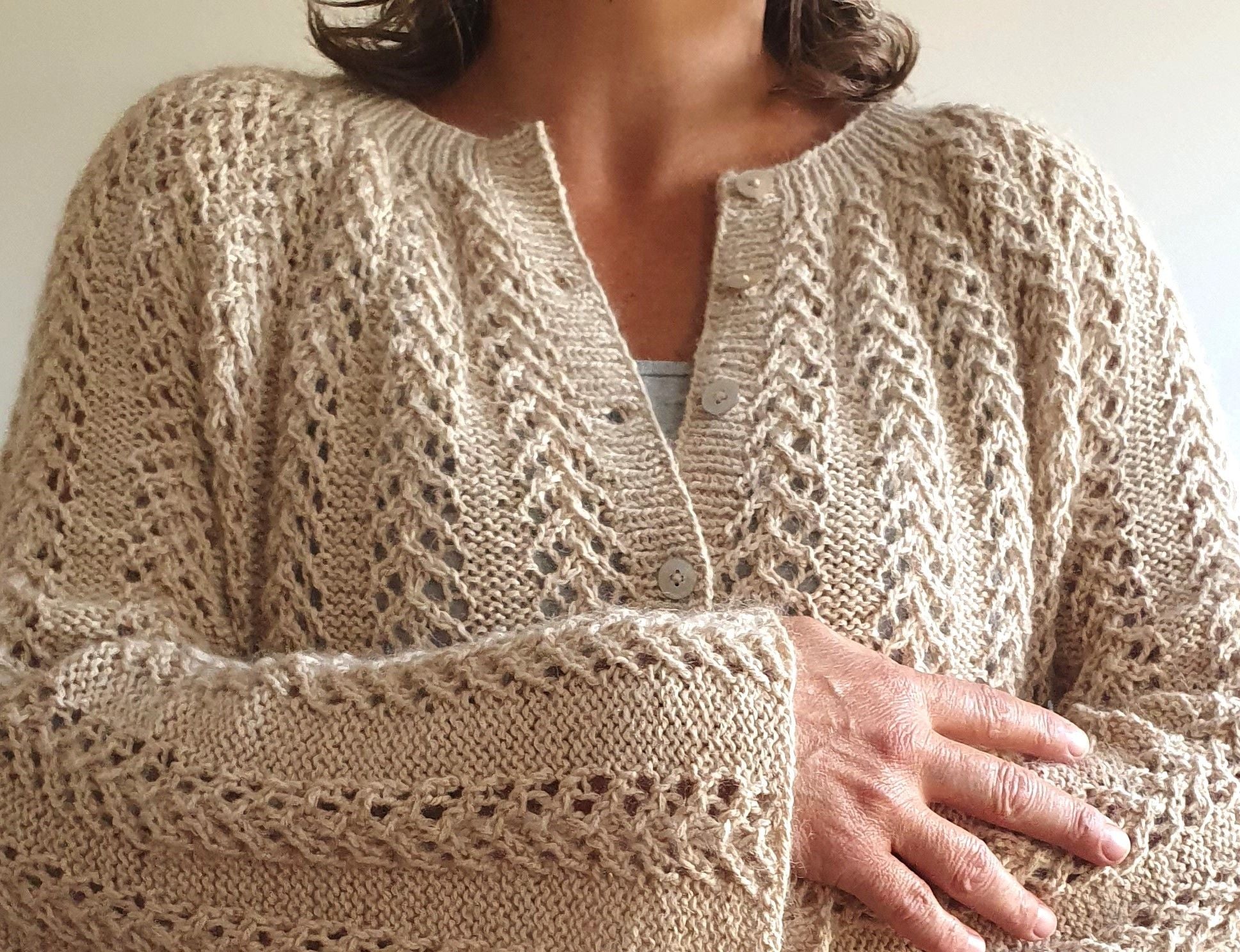 L/S HAND KNITTED CARDIGAN ’JACO’ Japandy - Cardigan – Hobbii