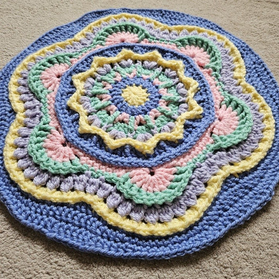 

Mini Mandala - Rug
4
