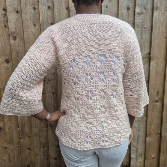 

Dahlia - Cardigan
5