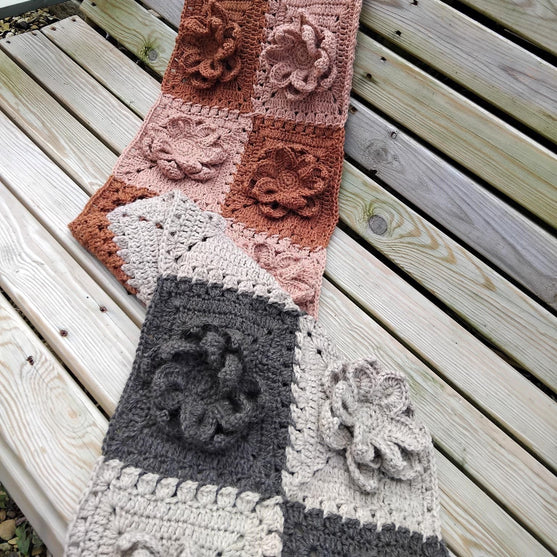 

Poinsettia - Shawl
2