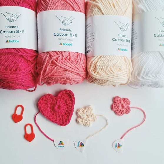 

Blossom Heart - Garland
4