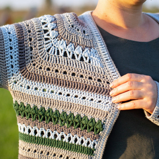 

Debby - Cardigan
7