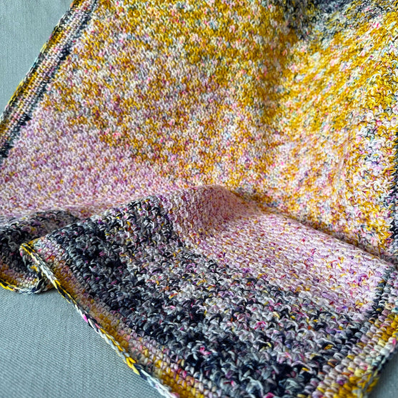 

Mazzy - Baby blanket
1