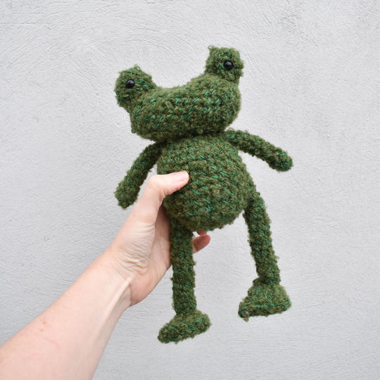 Official source image for the Bubba the Frog crochet pattern