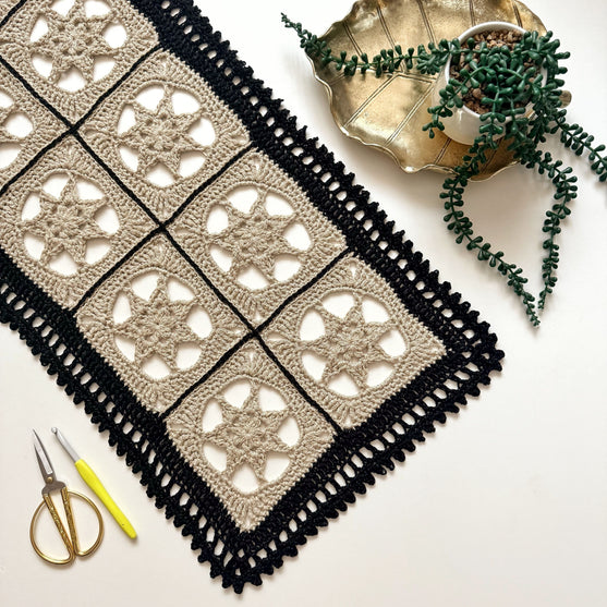 

Elvellon - Table Runner
5
