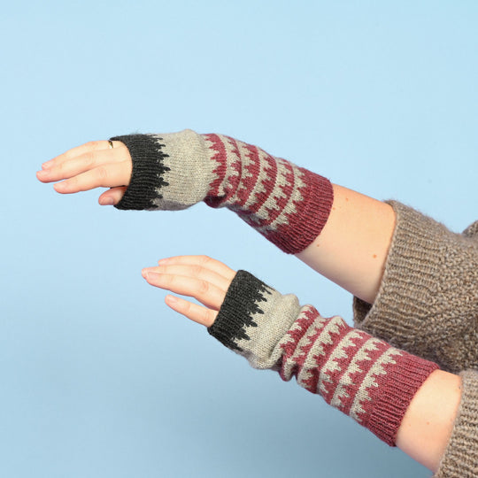 Arm Warmers in stranded colorwork