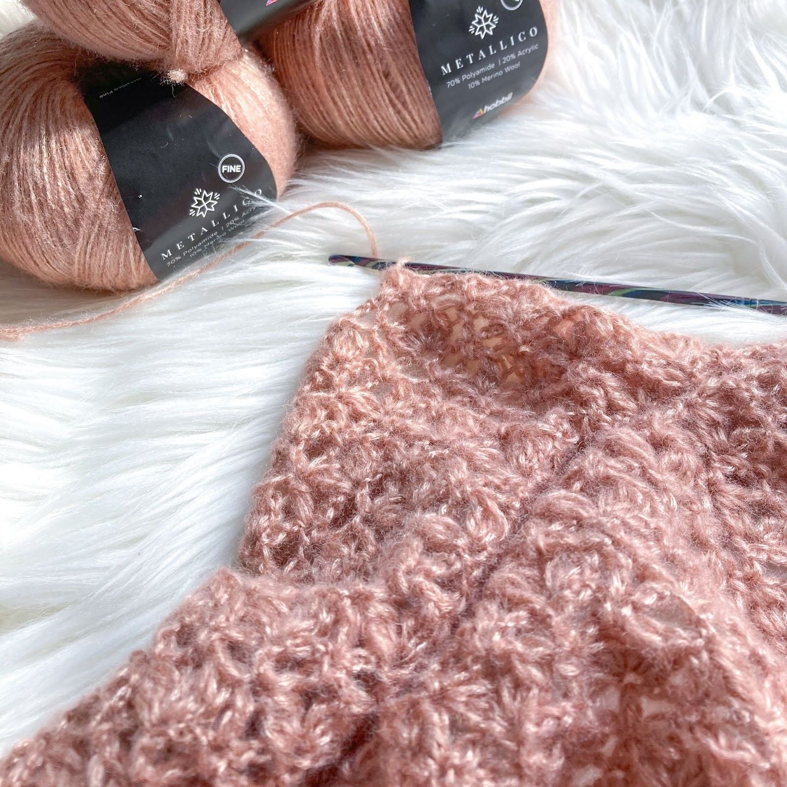 aere【アエレ】knit bolero aere【アエレ】knit bolero ARIEL SEQUIN KNIT BOLERO – AKIRA