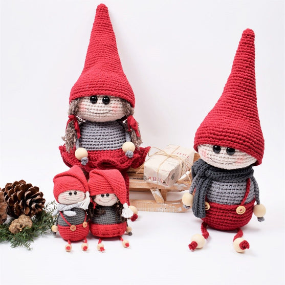 

The Elves Pil and Aske
1
