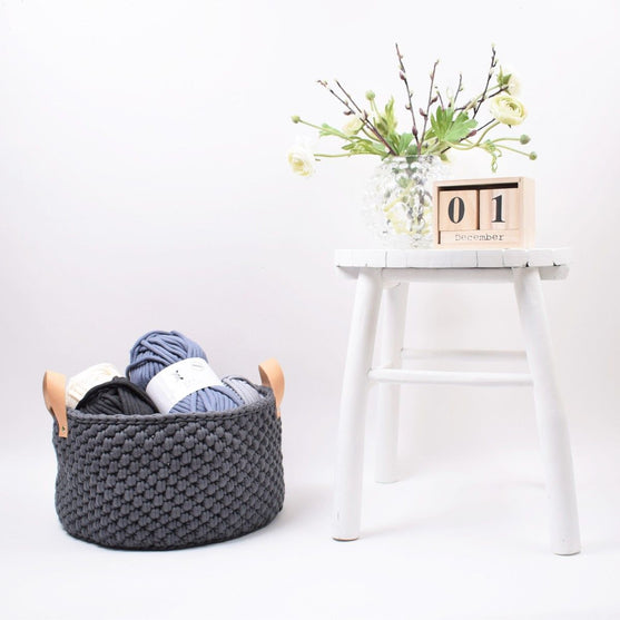 

Bungee Floor Basket
2