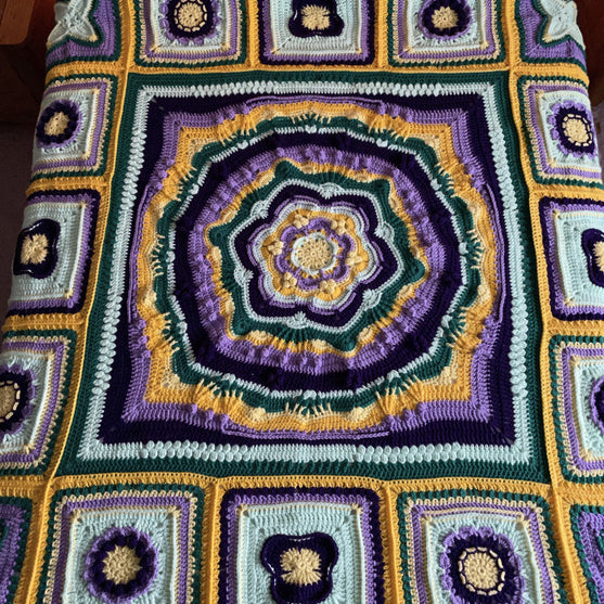 

Viola - Blanket
3
