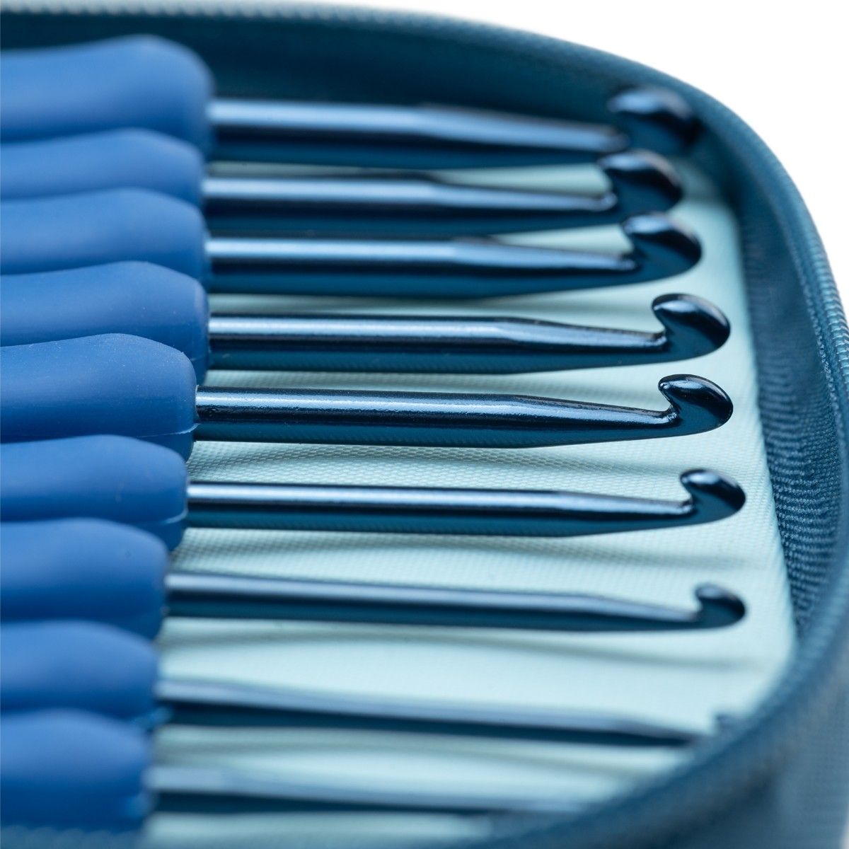 Cosmo Crochet Hook Set - 9 Sizes - Indigo – Hobbii