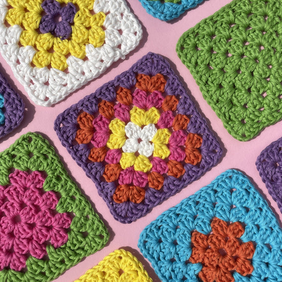 Official source image for the Hobbii Granny Square Basic crochet pattern