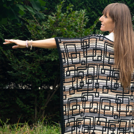 Linked Symmetry - Poncho