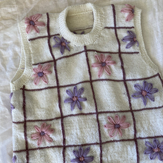 Flower Puff - Vest